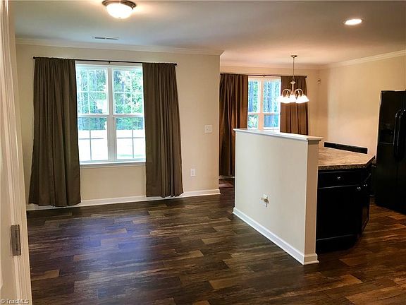 4th image of 519 Song Sparrow Ln