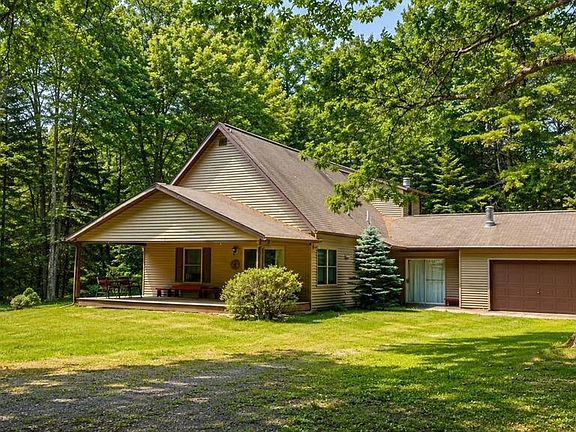 2nd image of 2977 Queens Run Rd