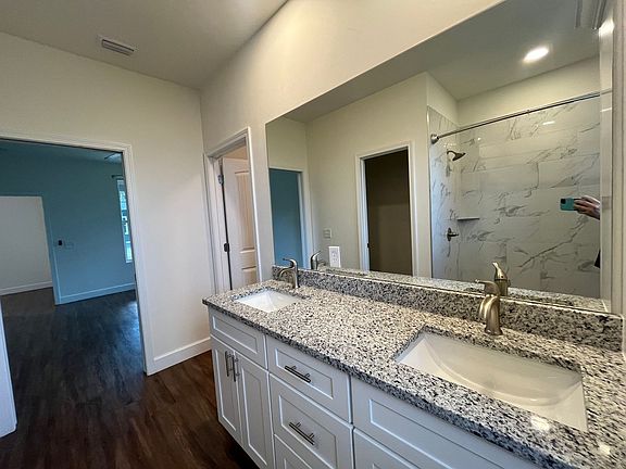 5th image of 234 Cherry Blossom Way SW