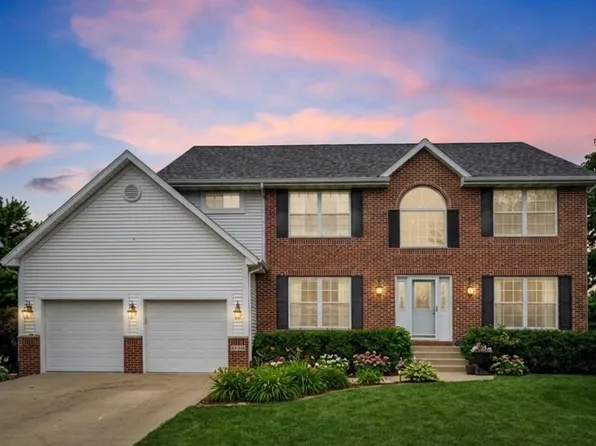 6608 Pheasant Hollow Rd SW, Cedar Rapids, IA 52404