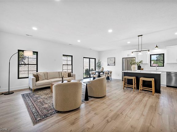 5th image of 6760 Benedict Dr