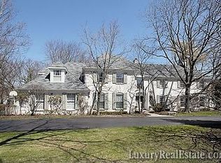 303 Woodley Rd, Winnetka, IL 60093