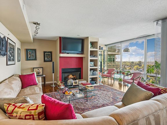 3rd image of 9655 Woods Dr Unit 1303