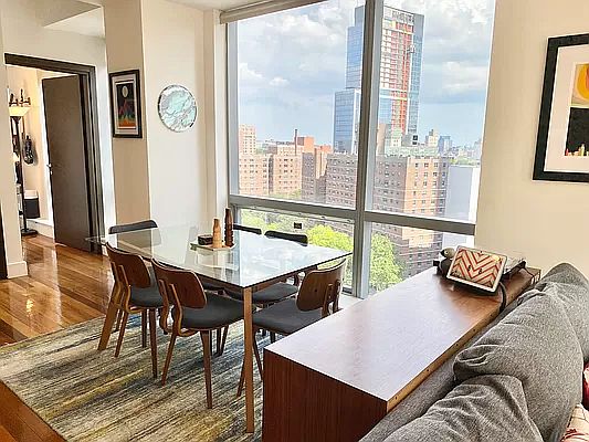 2nd image of 150 Myrtle Ave APT 1506
