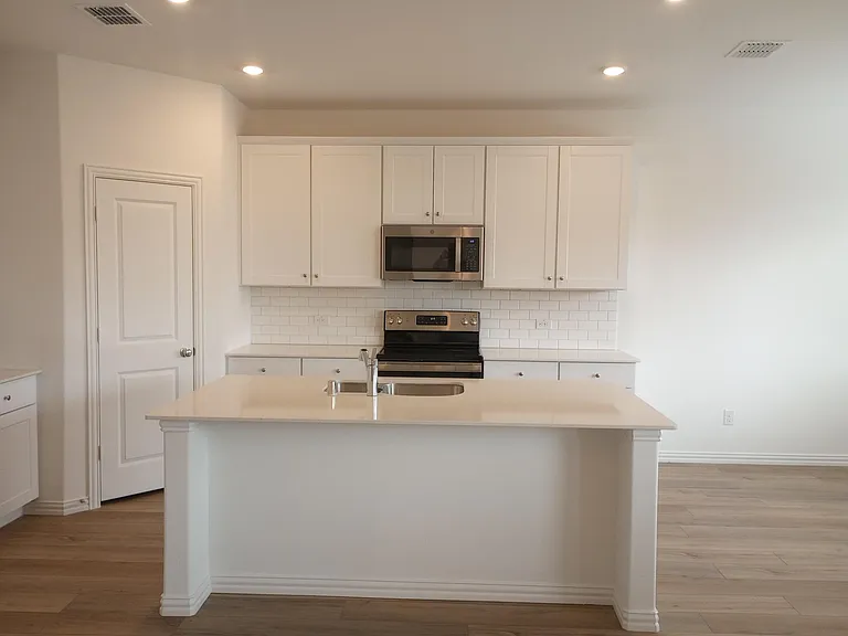 5119 Winterberry Dr — Photo 9