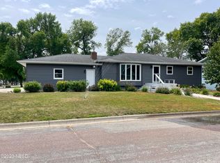 510 Kerrydon Dr, Milbank, SD 57252