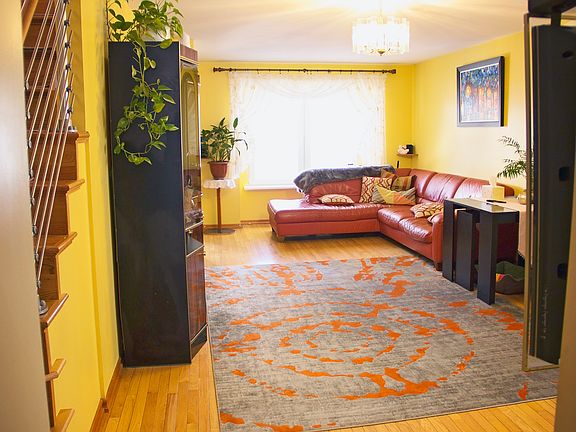 4th image of 34 Stacey Ln