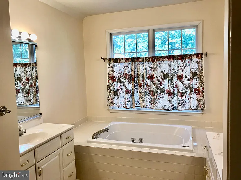 22008 Ivy Leaf Dr — Photo 12