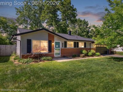 6589 Doyon Dr S, Waterford, MI, 48327
