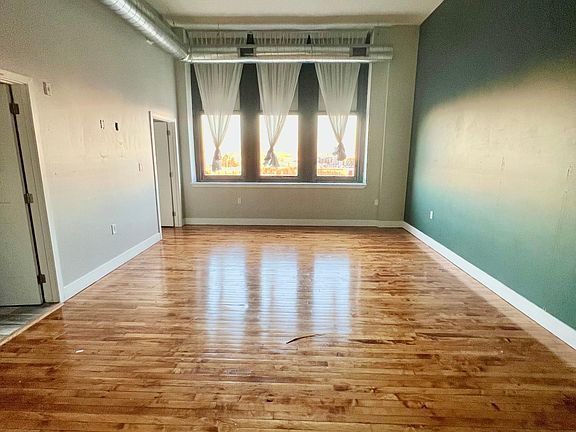 2nd image of 1501 S 17th St #3I9
