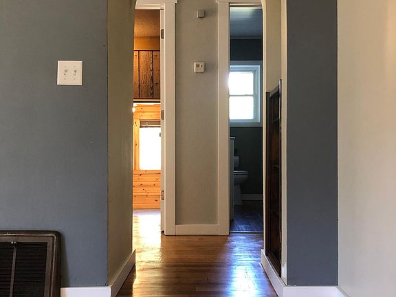 2nd image of 13917 Cleveland St