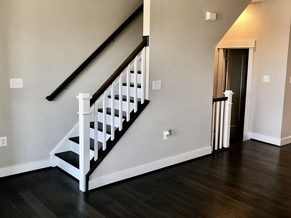 4th image of 22939 Sullivans Cove Sq