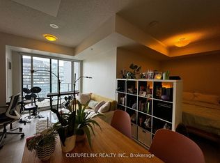 120 Bayview Ave #S915, Toronto, ON M5A 0G4