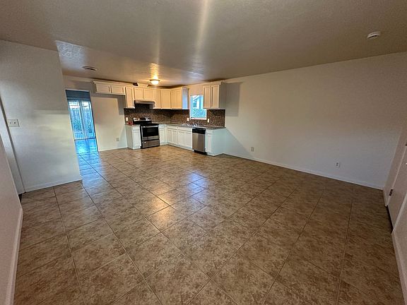 4th image of 1809 Larkspur Ln