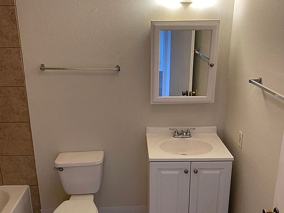 5th image of 508 Pennsylvania St SE APT 4