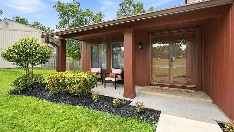 15004 Dufief Dr — Photo 23