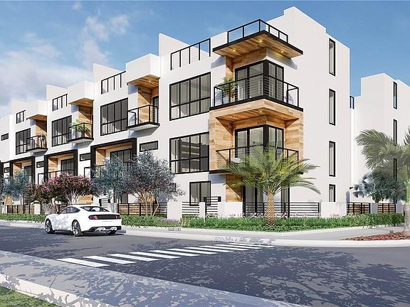 5th image of 812 NE 2nd Street