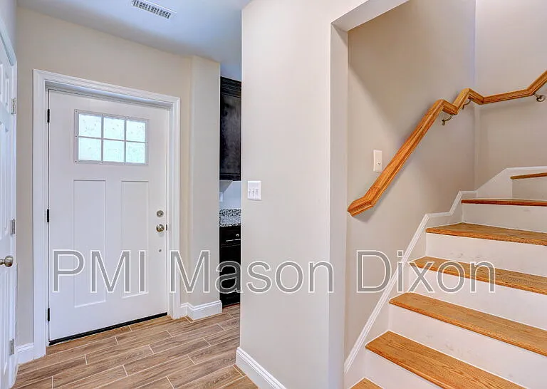 330 Compton Ave — Photo 21