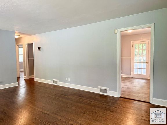 4th image of 308 Minor St