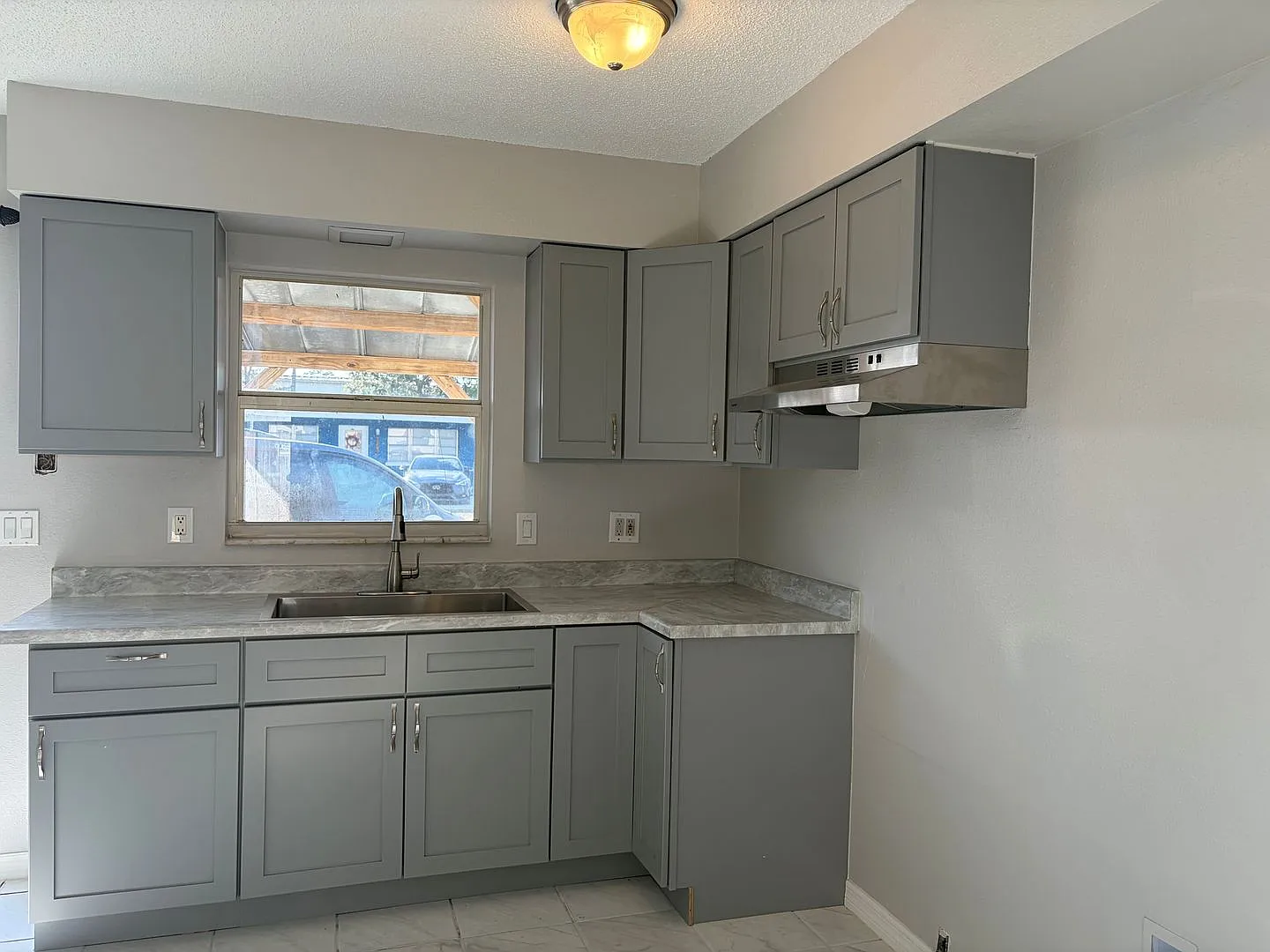 2/1 Duplex - 5219 31st St Ct E Bradenton, FL 34203 — Photo 2