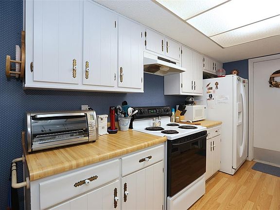 5th image of 19423 Gooselake Ln