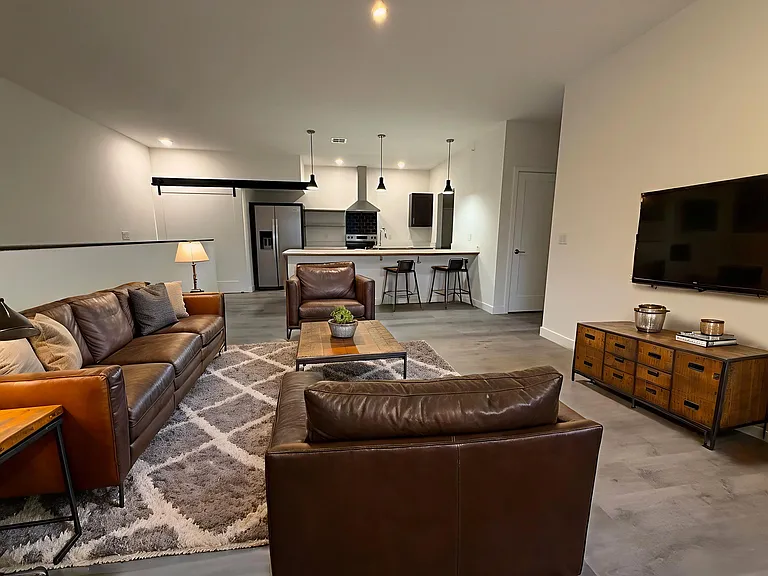 Point Gardens Apartments — Photo 34