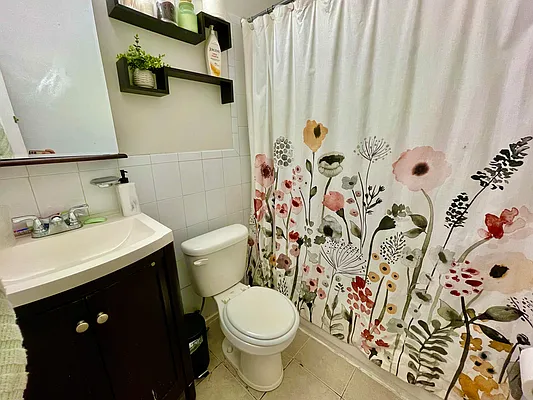 Rented by R New York | media 22