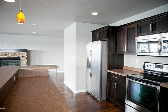 5th image of 3103 7th St E