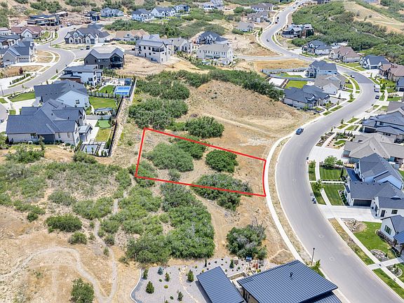 3rd image of 3383 S Mapleton Estates Dr