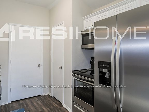 2nd image of 3128 Ronay Dr