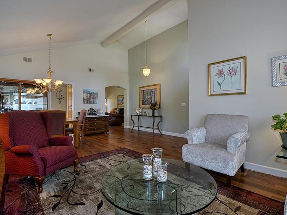 5th image of 822 Point Creek Dr