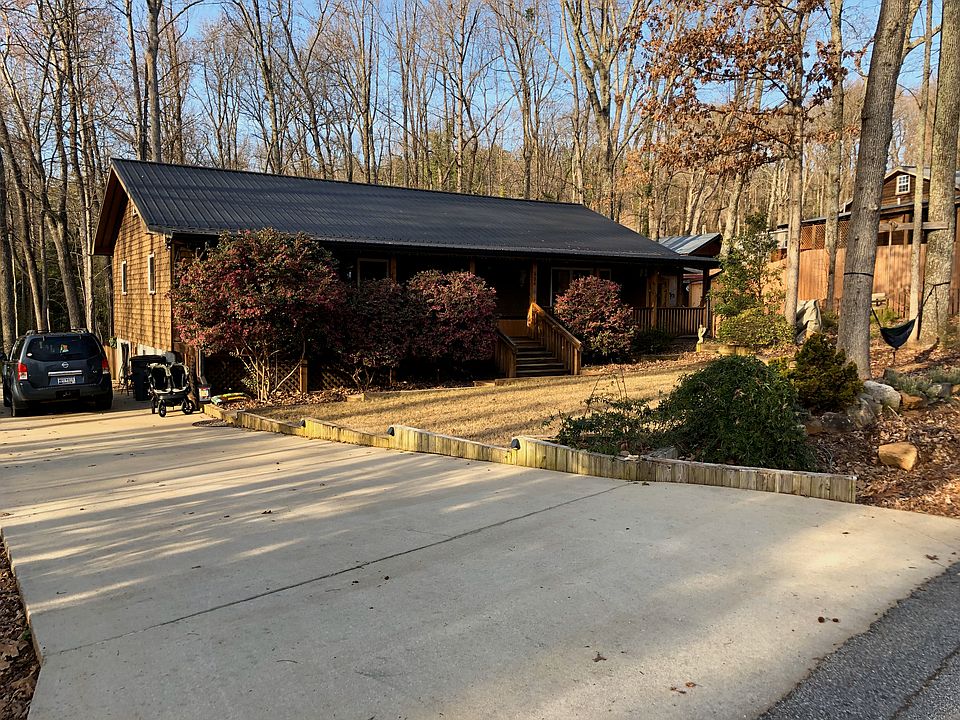 1st image of 534 Crestwood Dr #B
