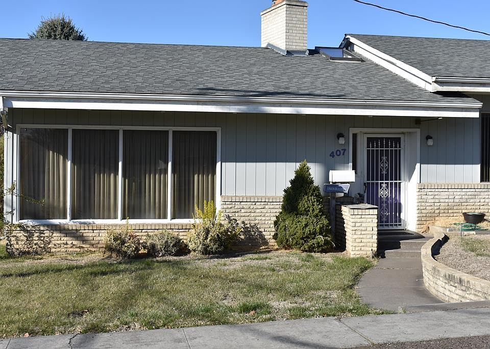 1st image of 407 SE 5th St #1