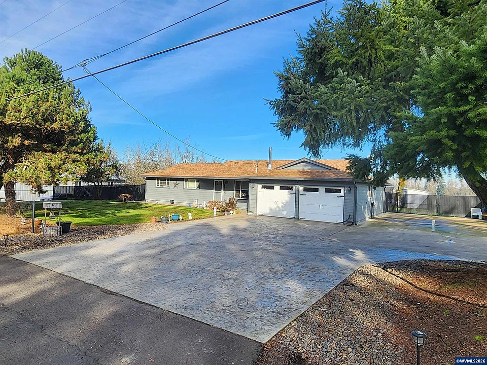 1st image of 5239 Springhill Dr NE