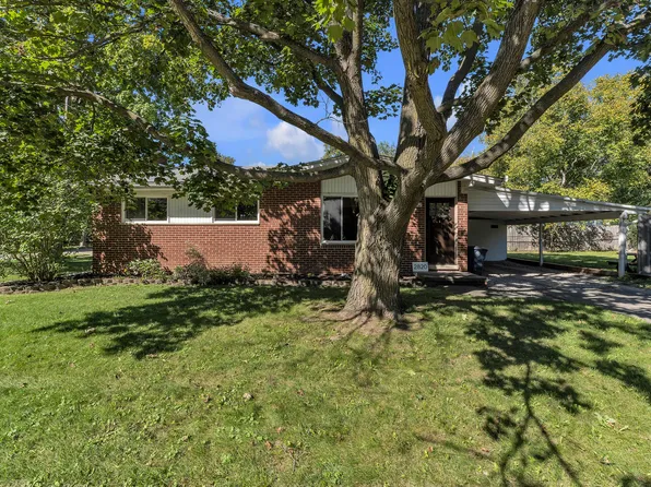 2820 Hollywood Dr, Ann Arbor, MI 48103