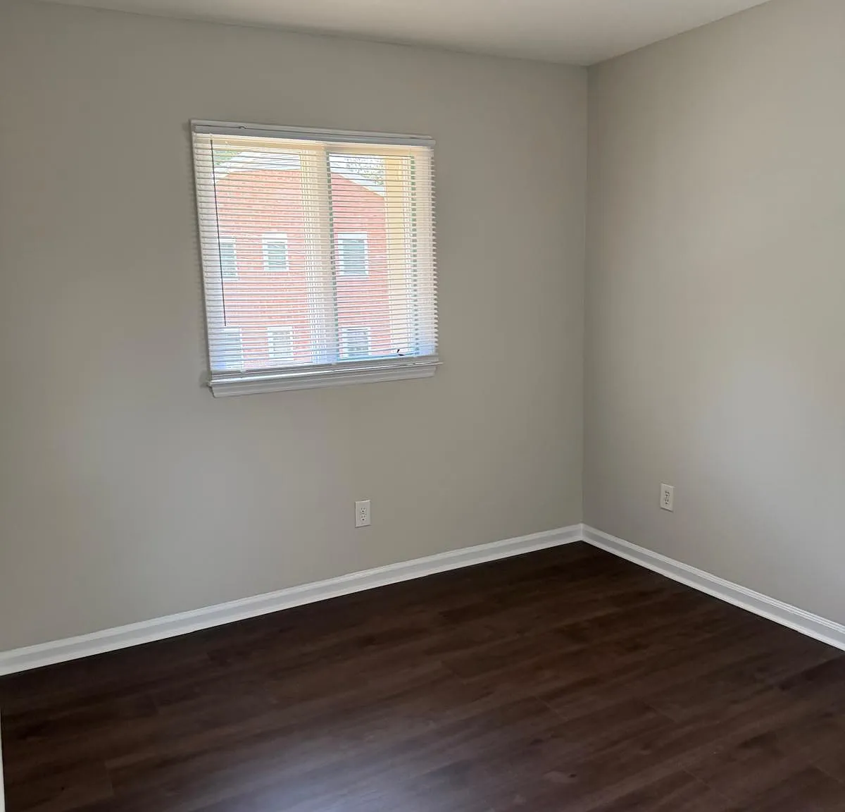 3 bed, 2.5 bath, 1400 sqft, $1,800 — Photo 4