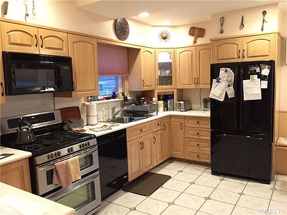 4th image of 416 Beach 137 St #137