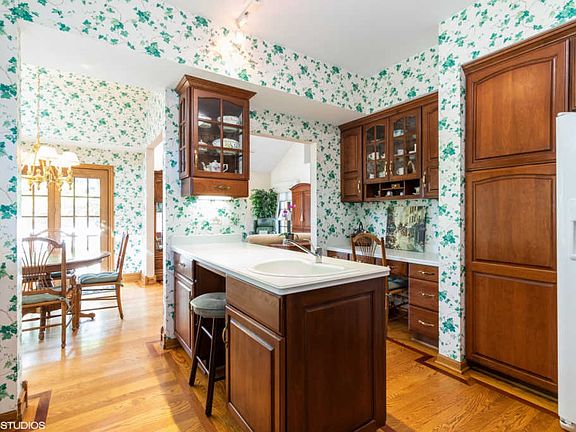 5th image of 16840 Cardinal Dr #1