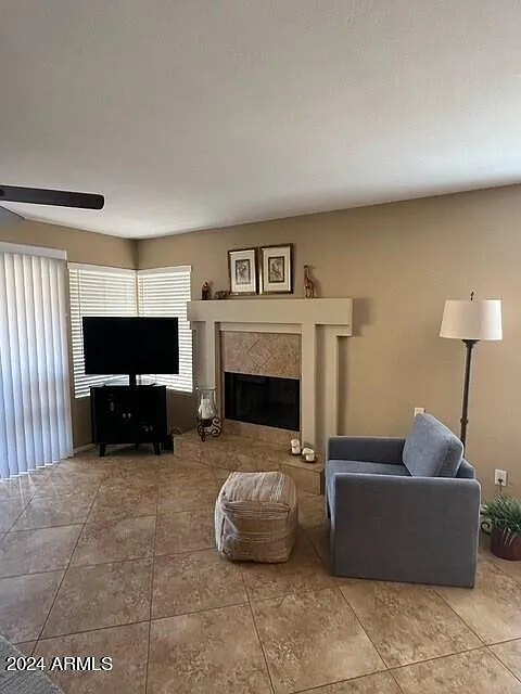 2 bed, 2.0 bath, 1091 sqft, $1,600 — Photo 4