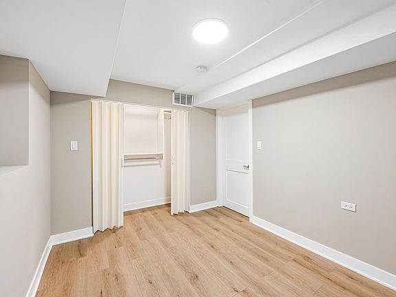 5th image of 1757 W School St #G01
