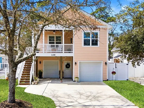 135 NE 75th St, Oak Island, NC 28465