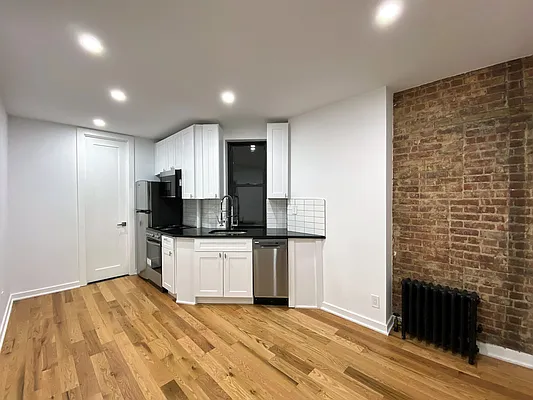 Rented by Corcoran | media 16