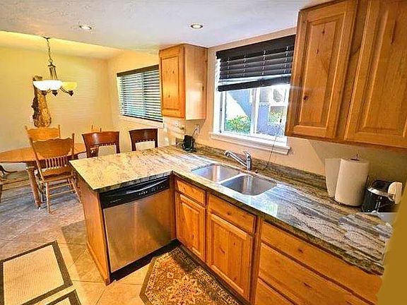 2nd image of 2590 E Canterbury Ln