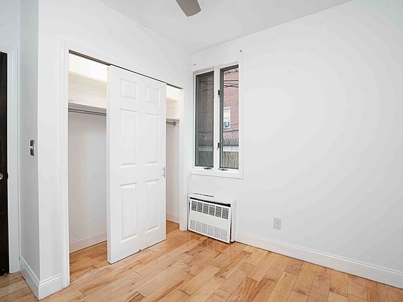 3rd image of 30 W End Ave