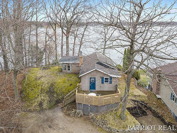 5th image of 9384 S Redwood Dr