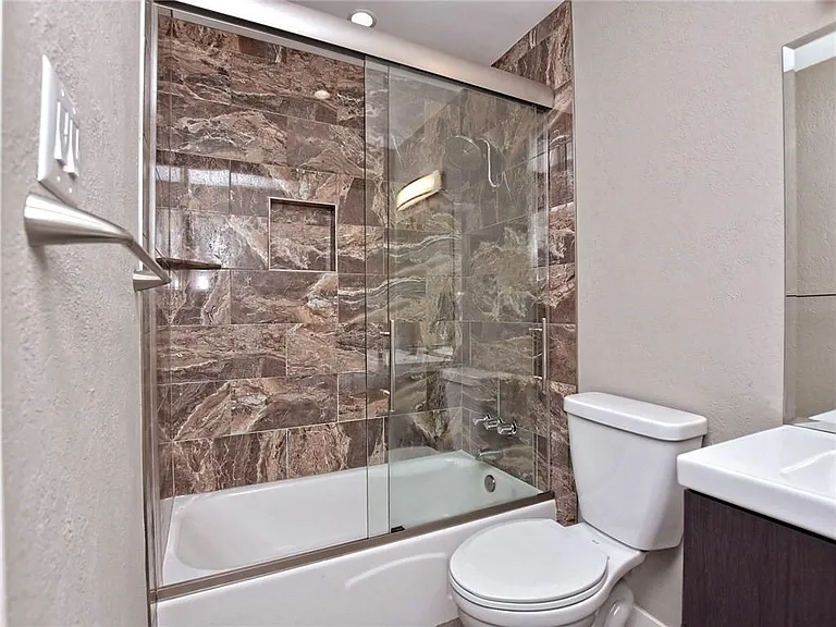4209 Burnet Rd #101 — Photo 9