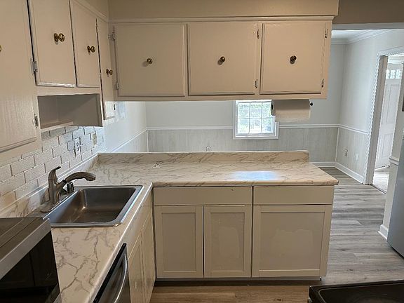 3rd image of 14368 Avocado Ct #14368