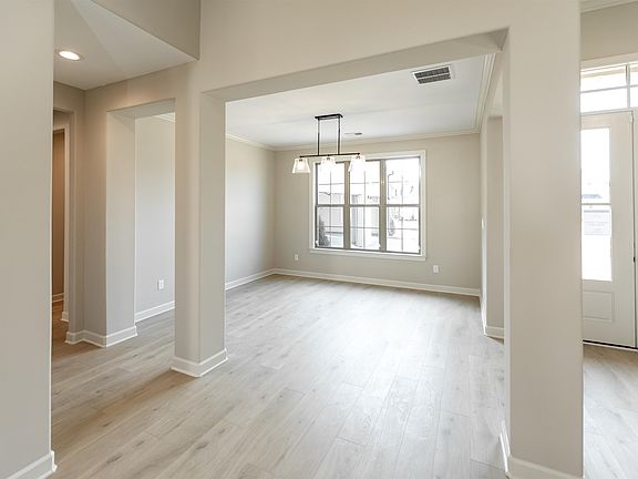 2nd image of 126 Fruited Plain Dr