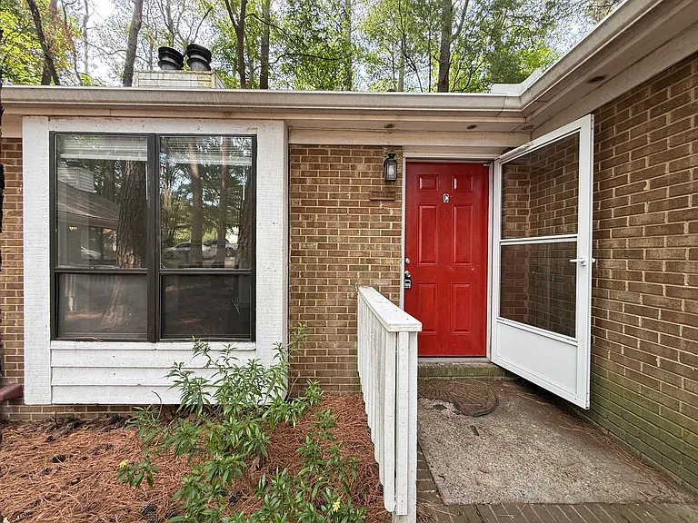4822 Hollenden Dr #C — Photo 1