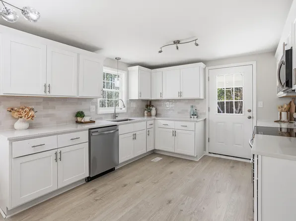 148 Sam Horton Rd, Louisburg, NC 27549